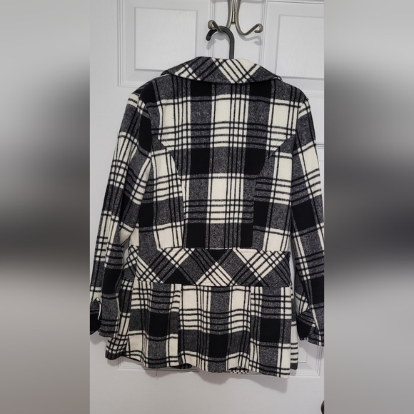 Black and white plaid jacket - Picture 3 of 3